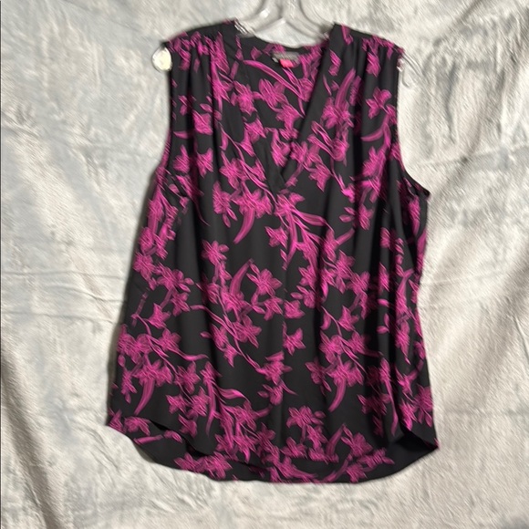 Vince Camuto 2X plus size Pink black Sleeveless Blouse lightweight pleat details - Picture 1 of 13